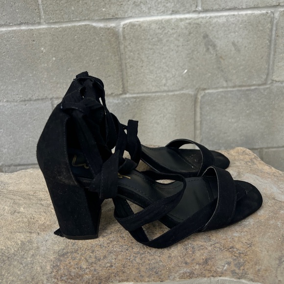 Lulus black open toed heeled sandals 
Size 6.5 - Picture 4 of 4